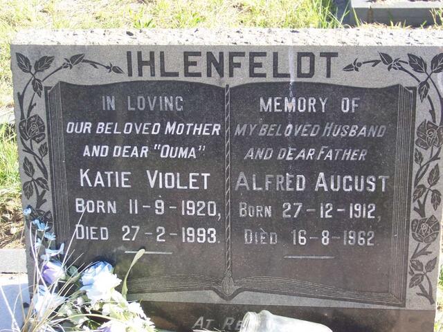 IHLENFELDT Alfred August 1912-1962 & Katie Violet 1920-1993