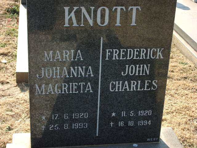 KNOTT Frederick John Charles 1920-1994 & Maria Johanna Magrieta 1920-1993