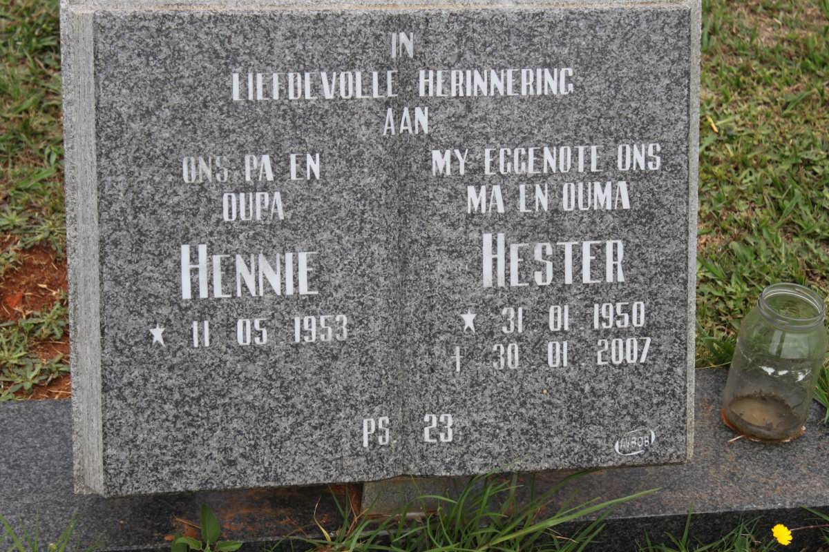 ? Hennie 1953- & Hester 1950-2007