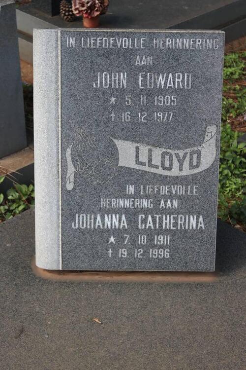 LLOYD John Edward 1905-1977 & Johanna Catherina 1911-1996