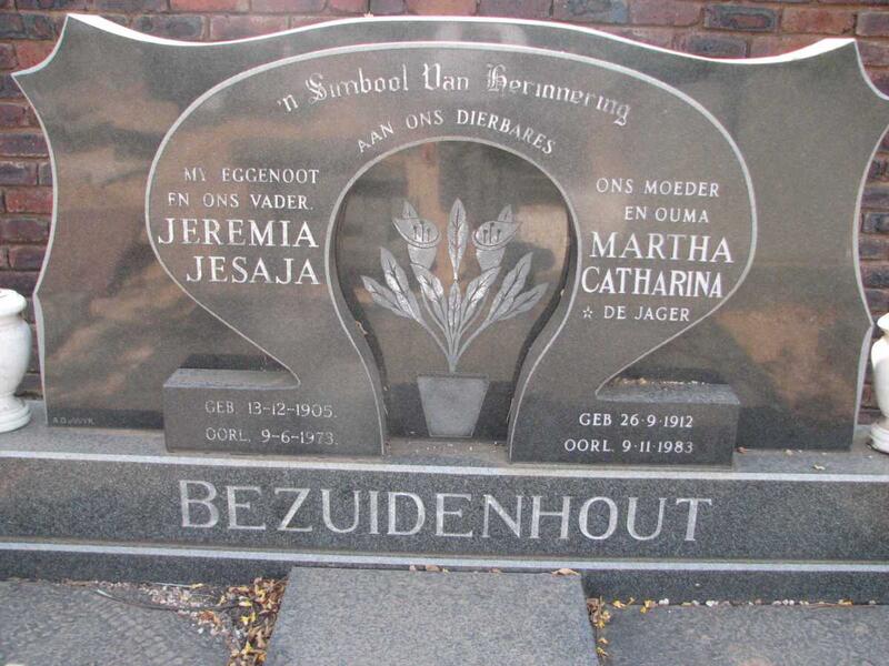 BEZUIDENHOUT Jeremia Jesaja 1905-1973 & Martha Catharina DE JAGER 1912-1983