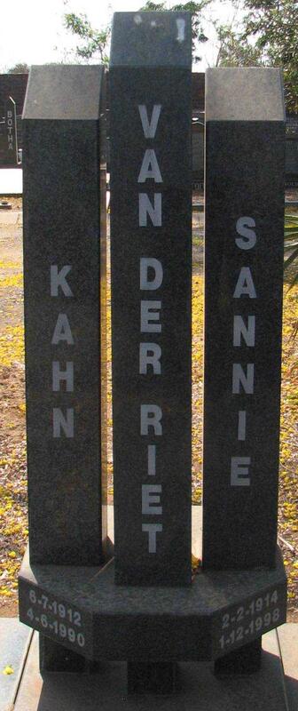 RIET Kahn, van der 1912-1990 & Sannie 1914-1998