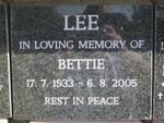 LEE Bettie 1933-2005
