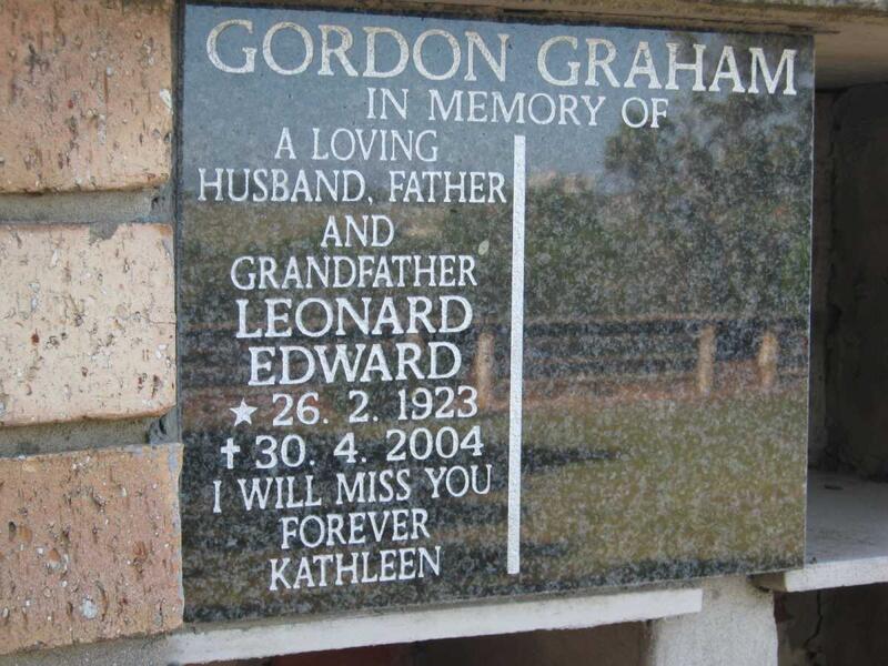 GRAHAM Leonard Edward, Gordon 1923-2004  