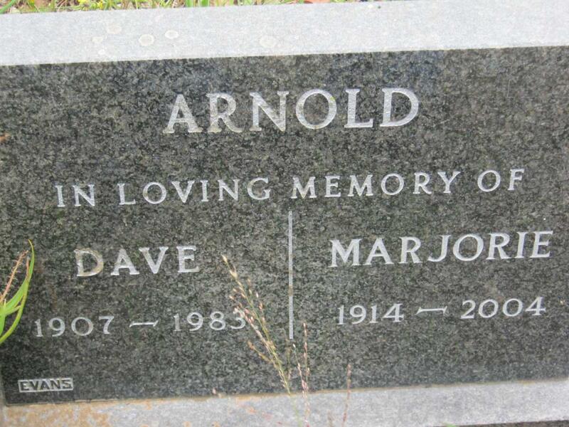 ARNOLD Dave 1907-1983 & Marjorie 1914-2004