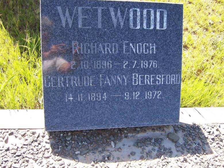 WETWOOD Richard Enoch 1896-1976 & Gertrude Fanny Beresford 1894-1972