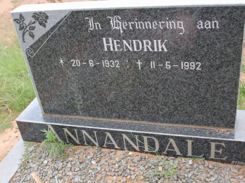 ANNANDALE Hendrik 1932-1992