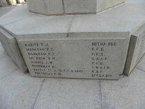 09. War Memorial 