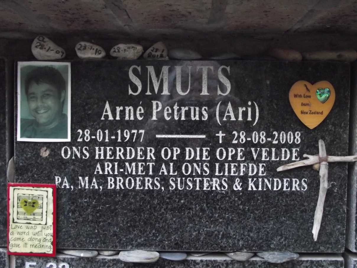 SMUTS Arne Petrus 1977-2008