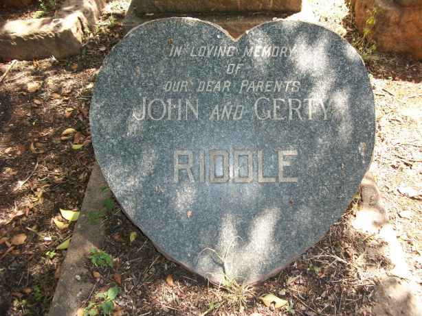 RIDDLE John & Gerty