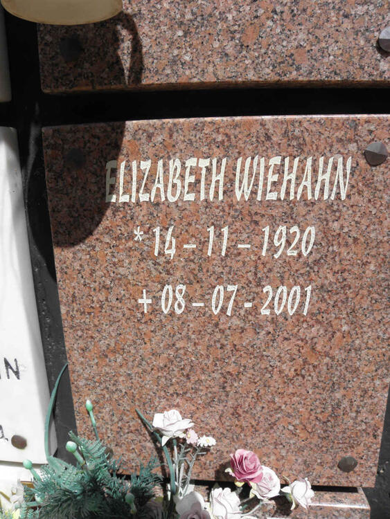 WIEHAHN Elizabeth 1920-2001