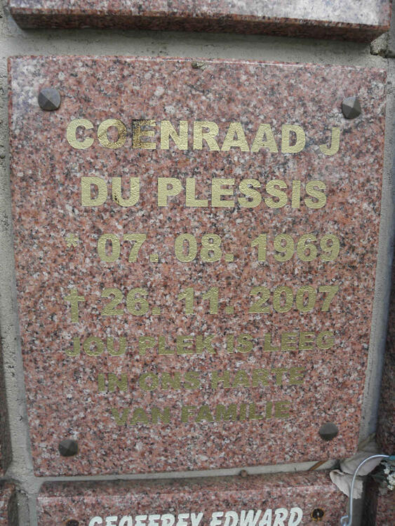 PLESSIS Coenraad J., du 1969-2007