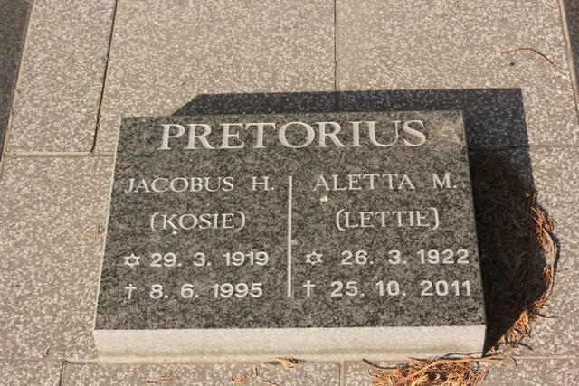 PRETORIUS Jacobus H. 1919-1995 & Aletta M. 1922-2011