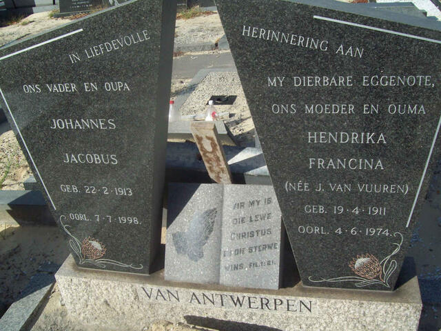 ANTWERPEN Johannes Jacobus, van 1913-1998 & Hendrika Francina J. VAN VUUREN 1911-1974