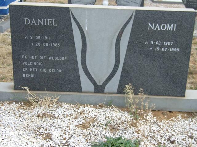 ? Daniel 1911-1985 & Naomi 1907-1998