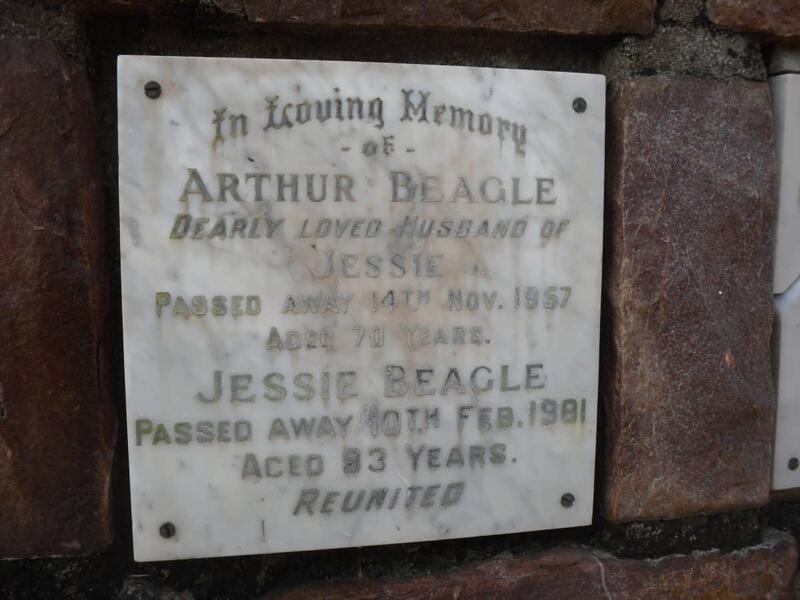 BEAGLE Arthur -1957 & Jessie -1981