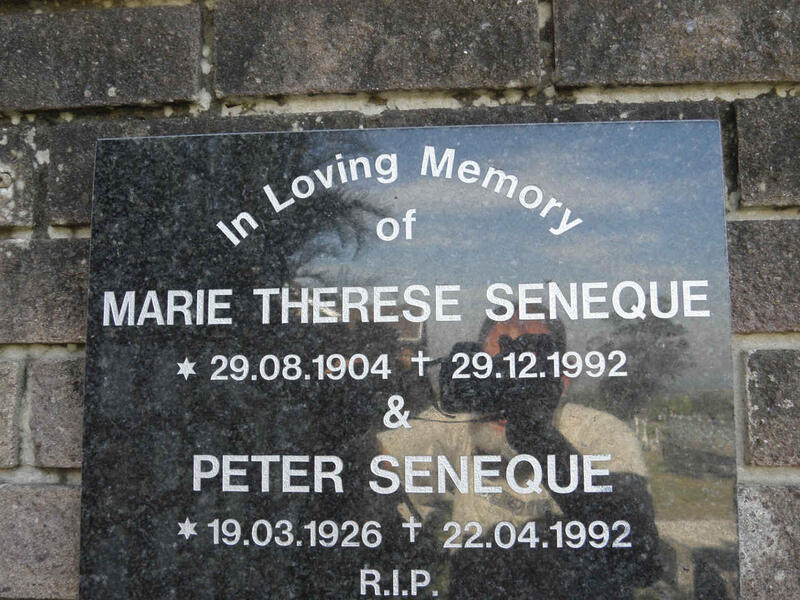 SENEQUE Peter 1926-1992 :: SENEQUE Marie Therese 1904-1992