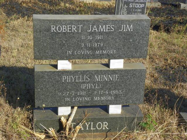 TAYLOR Robert James Jim 1911-1979 & Phyllis Minnie 1911-1983