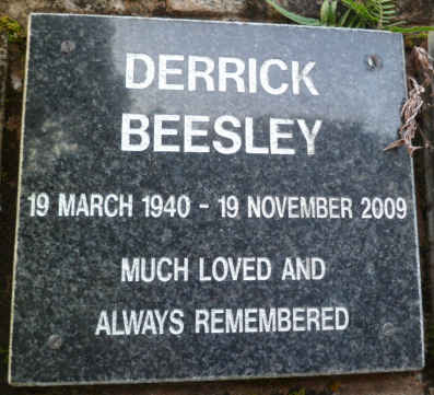 BEESLEY Derrick 1940-2009