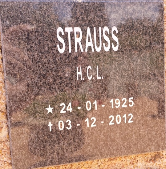 STRAUSS H.C.L. 1925-2012