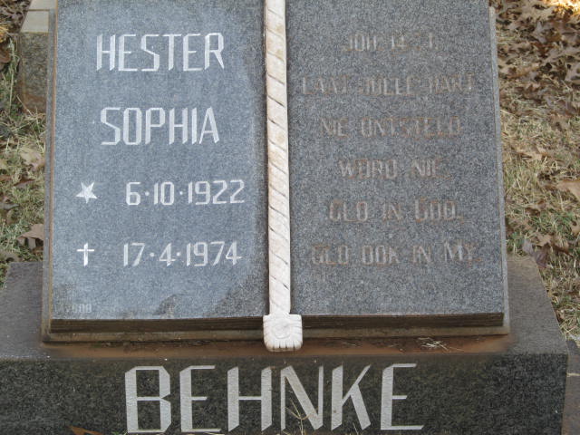 BEHNKE Hester Sophia 1922-1974