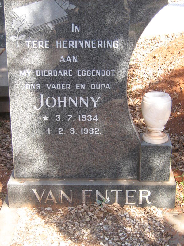 ENTER Johnny, van 1934-1982