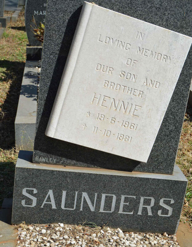 SAUNDERS Hennie 1961-1981