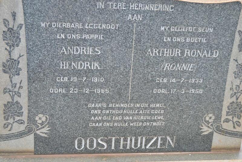OOSTHUIZEN Andries Hendrik 1910-1955 :: OOSTHUIZEN Arthur Ronald 1933-1950