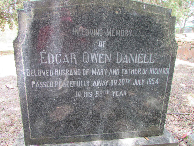 DANIELL Edgar Owen -1954