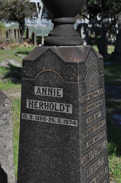 HERHOLDT Annie 1888-1974