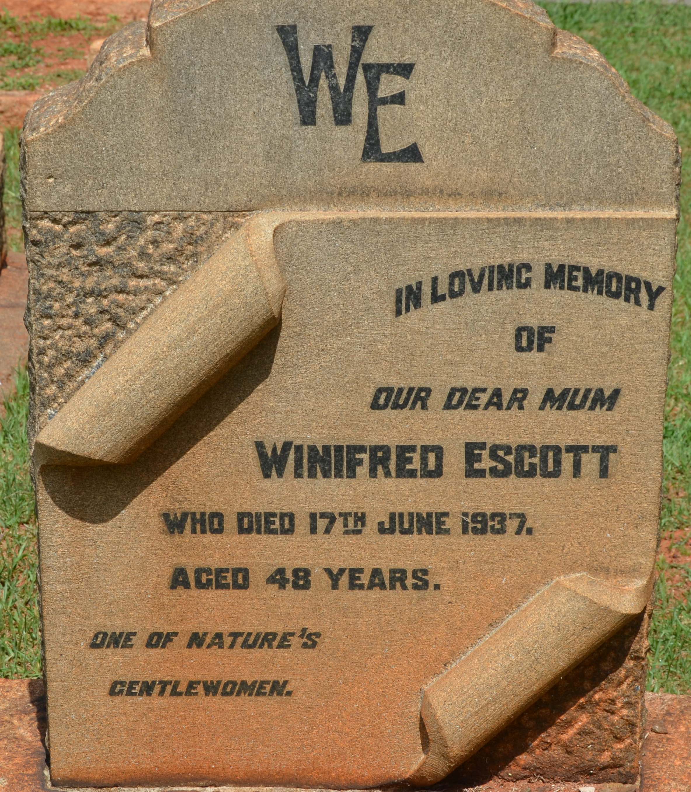 ESCOTT Winifred -1937