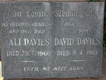 DAVIES Ali -1960 :: DAVIES David -1961