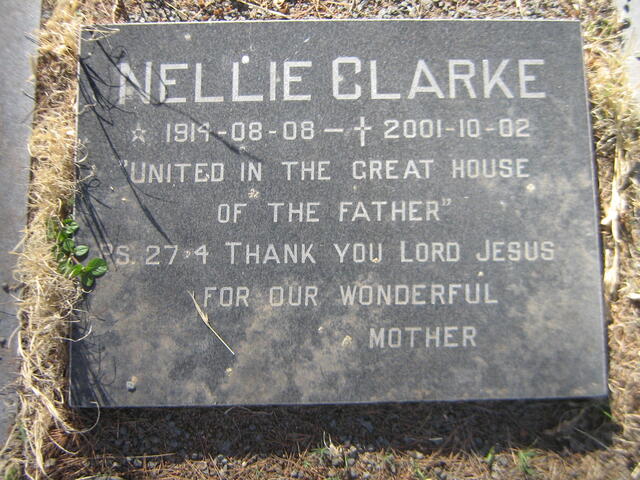 CLARKE Nellie 1914-2001