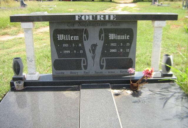 FOURIE Willem 1921-1999 & Winnie 1922-2003