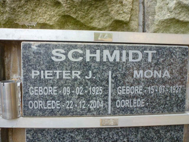 SCHMIDT Pieter J. 1925-2004 & Mona 1927-