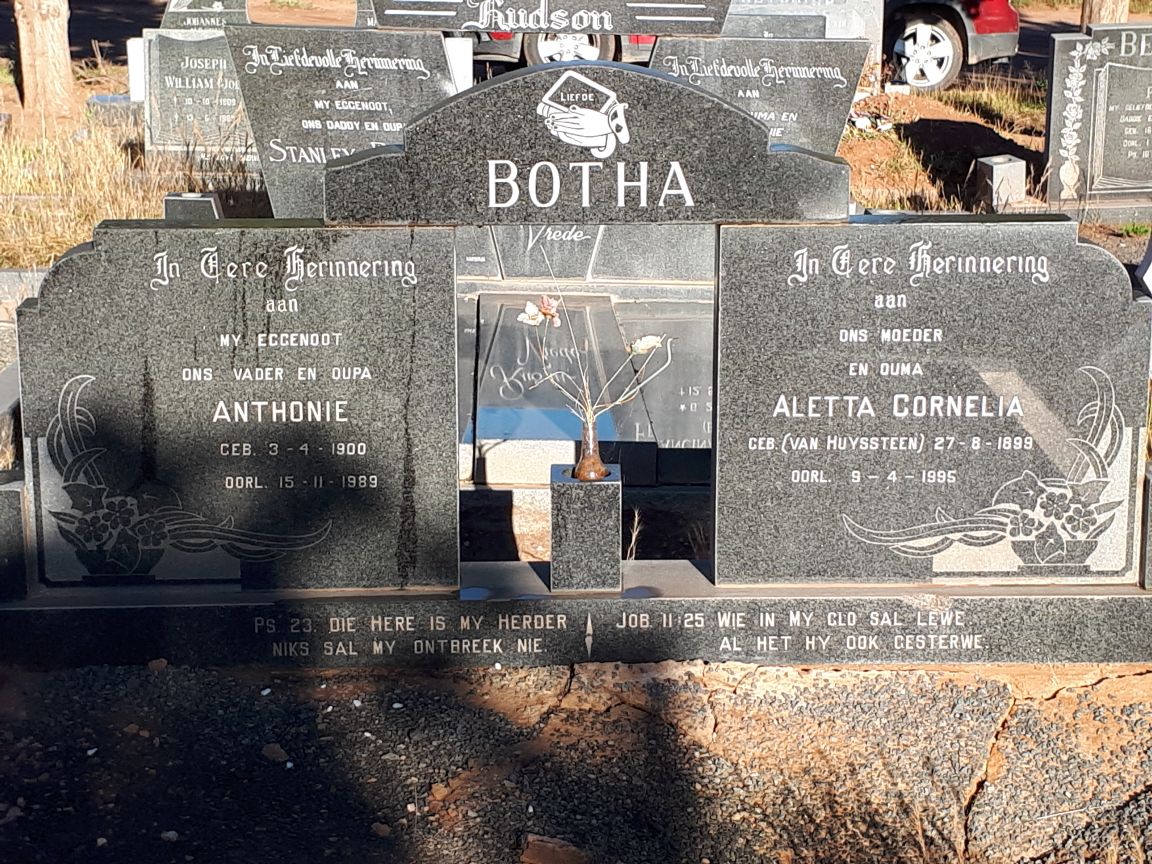 BOTHA Anthonie 1900-1989 & Aletta Cornelia VAN HUYSSTEEN 1899-1995