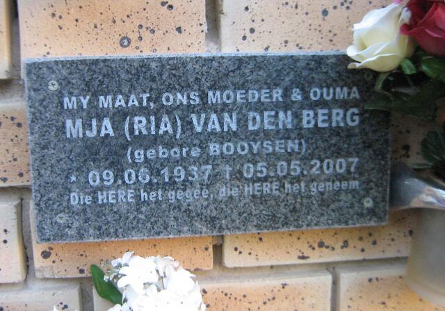 BERG M.J.A., van den nee BOOYSEN 1937-2007