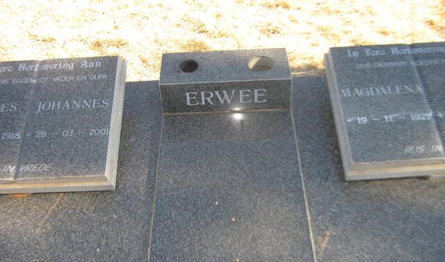 ERWEE Andries Johannes 1918-2001 & Magdalena S.P. 1921-2006