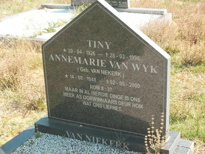 NIEKERK Tiny, van 1926-1998 :: VAN WYK Annemarie nee VAN NIEKERK 1948-2000