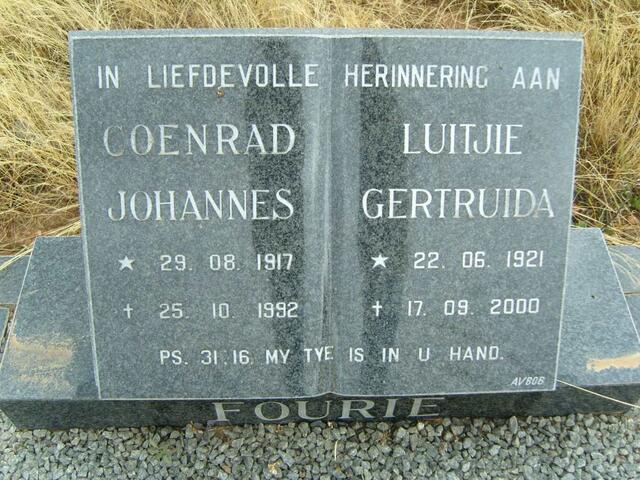 FOURIE Coenraad Johannes 1917-1992 & Luitjie Gertruida 1921-2000