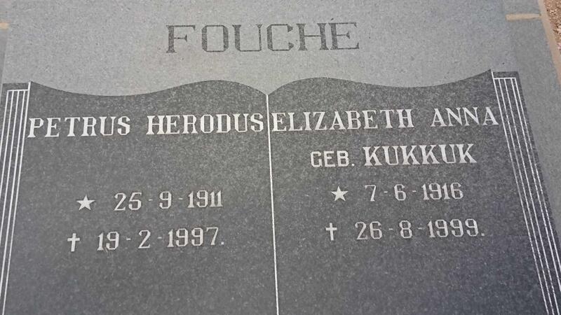 FOUCHE Petrus Herodus 1911-1997 & Elizabeth Anna KUKKUK 1916-1999