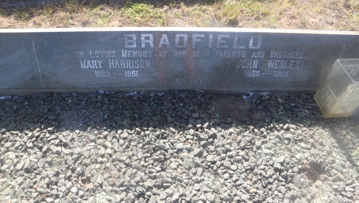 BRADFIELD John Wesley 1853-1934 & Mary Harrison 1863-1951 :: BRADFIELD Frank 1886-1966 :: BRADFIELD Clarence 1896-1931