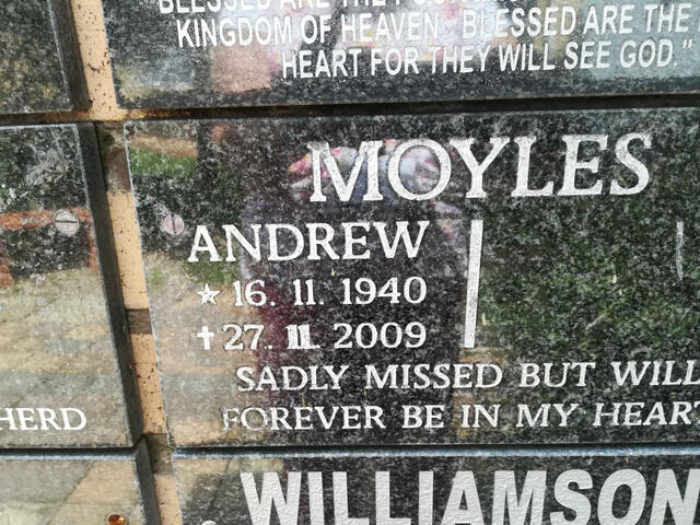 MOYLES Andrew 1940-2009