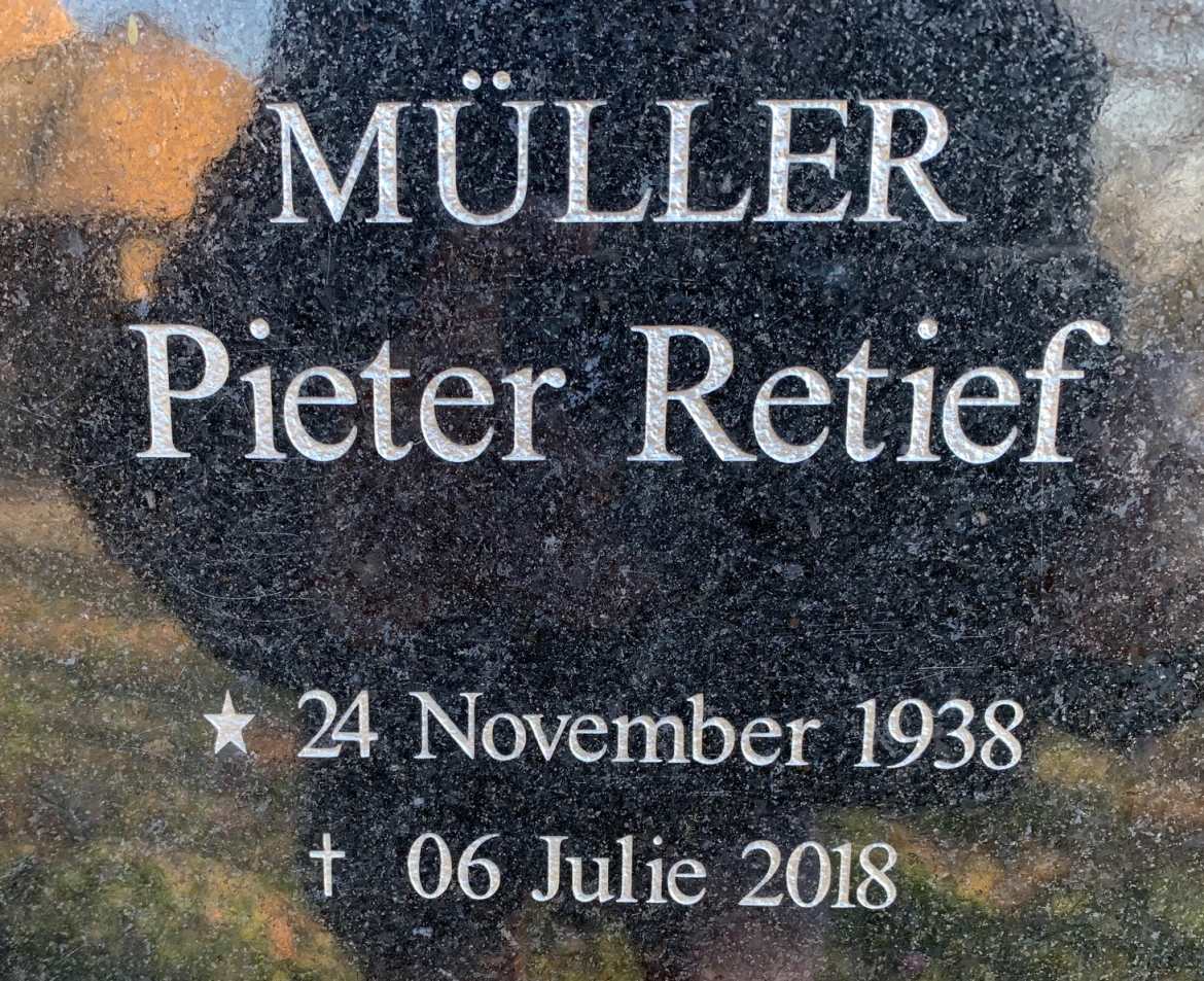 MULLER Pieter Retief 1938-2018