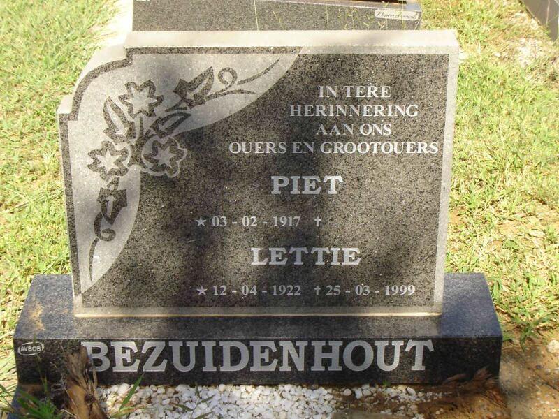 BEZUIDENHOUT Piet 1917-  & Lettie 1922-1999