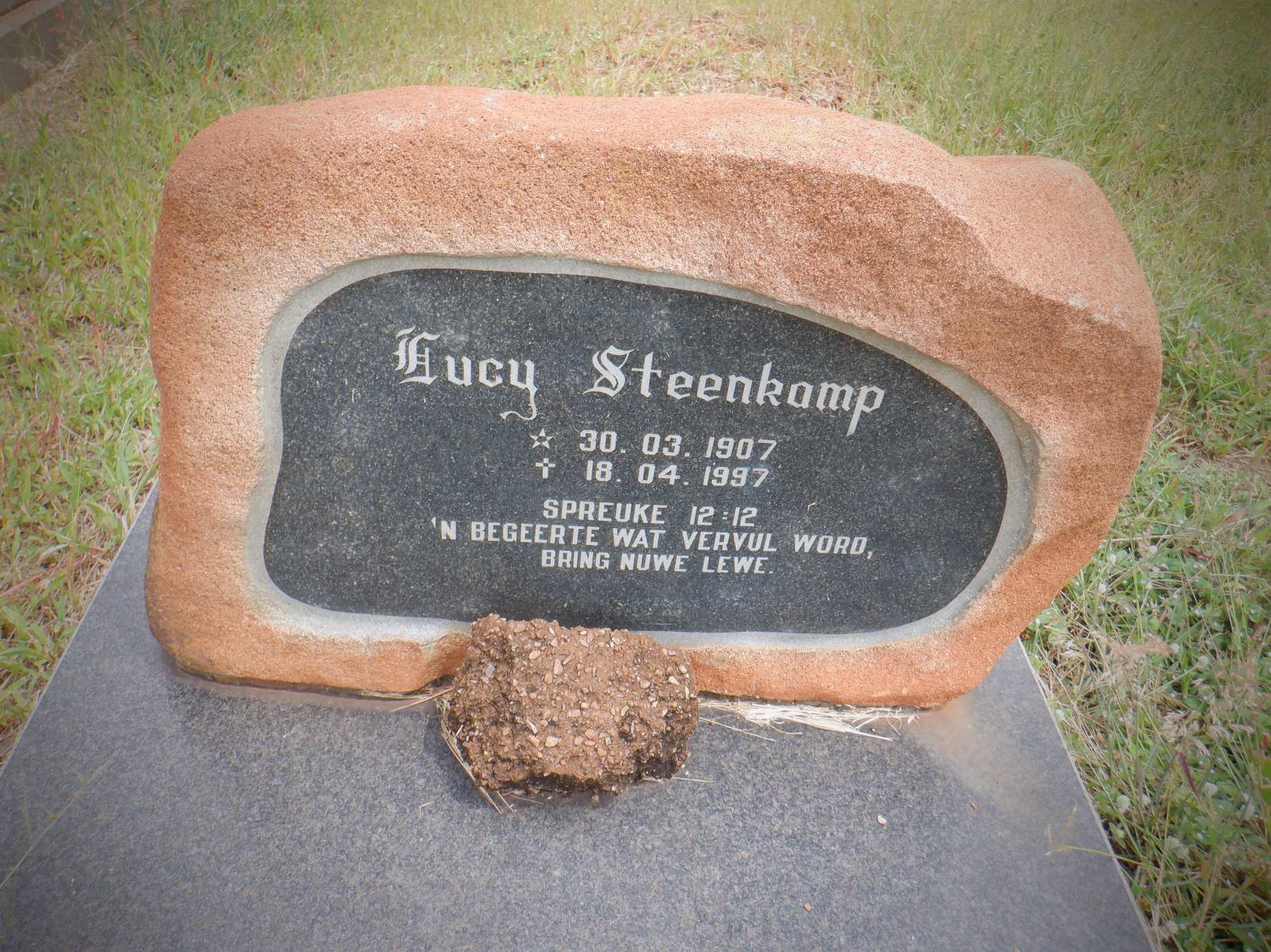 STEENKAMP Lucy 1907-1997