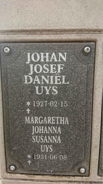 UYS Johan Josef Daniël 1927- & Margaretha Johanna Susanna 1931-