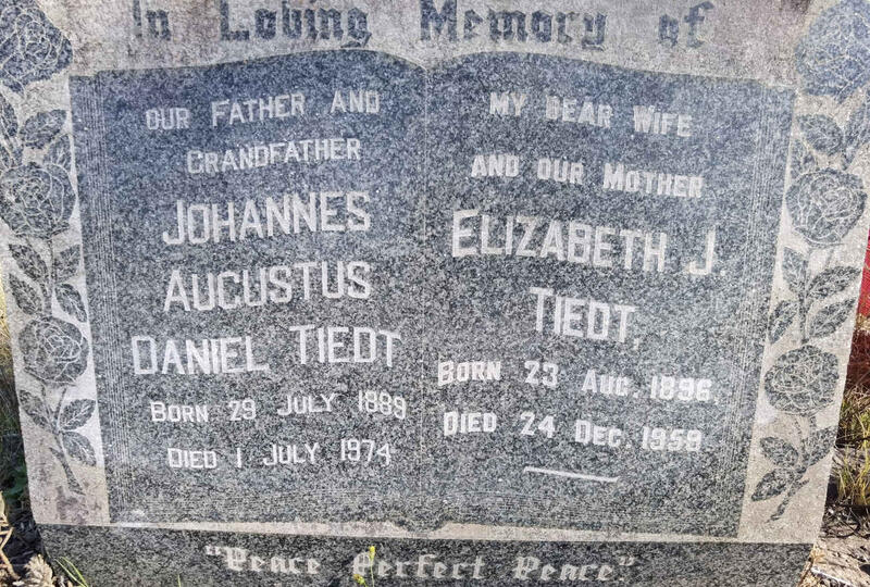 TIEDT Johannes Augustus Daniel 1889-1974 & Elizabeth J. 1896-1959