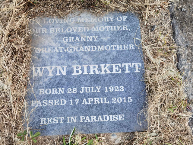 BIRKETT Wyn 1923-2015