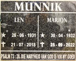 MUNNIK Len 1931-2018 & Marion 1932-2022